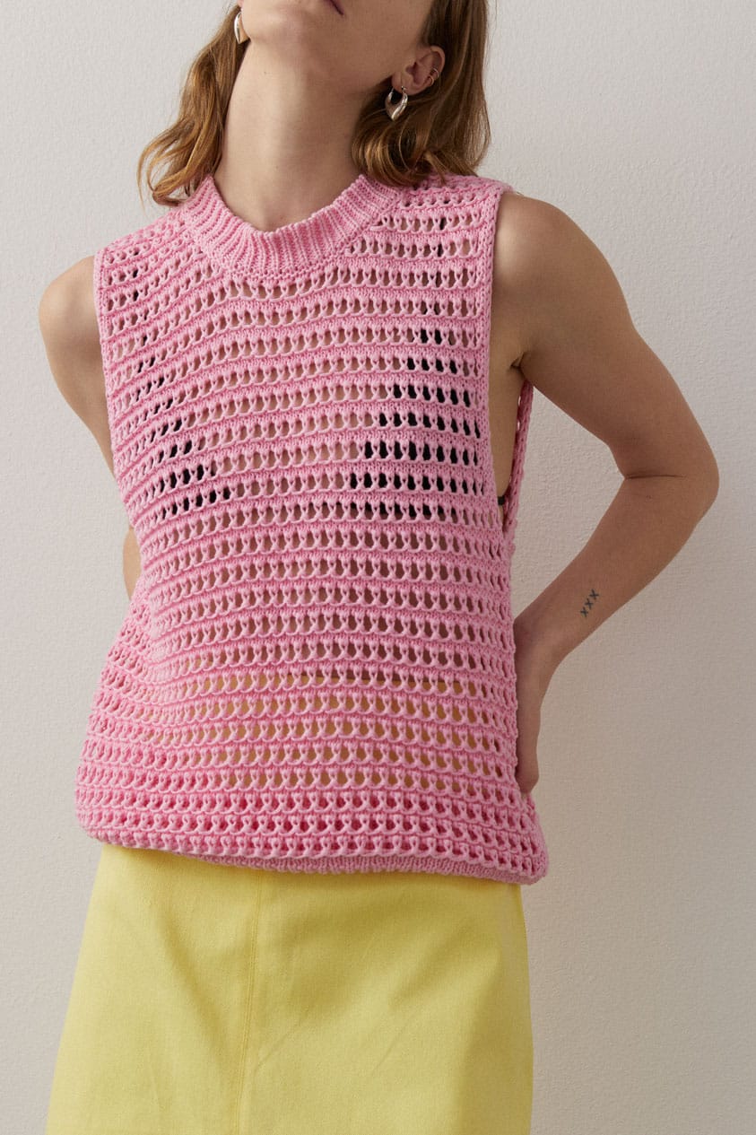 Wallace-Vest---Pink2